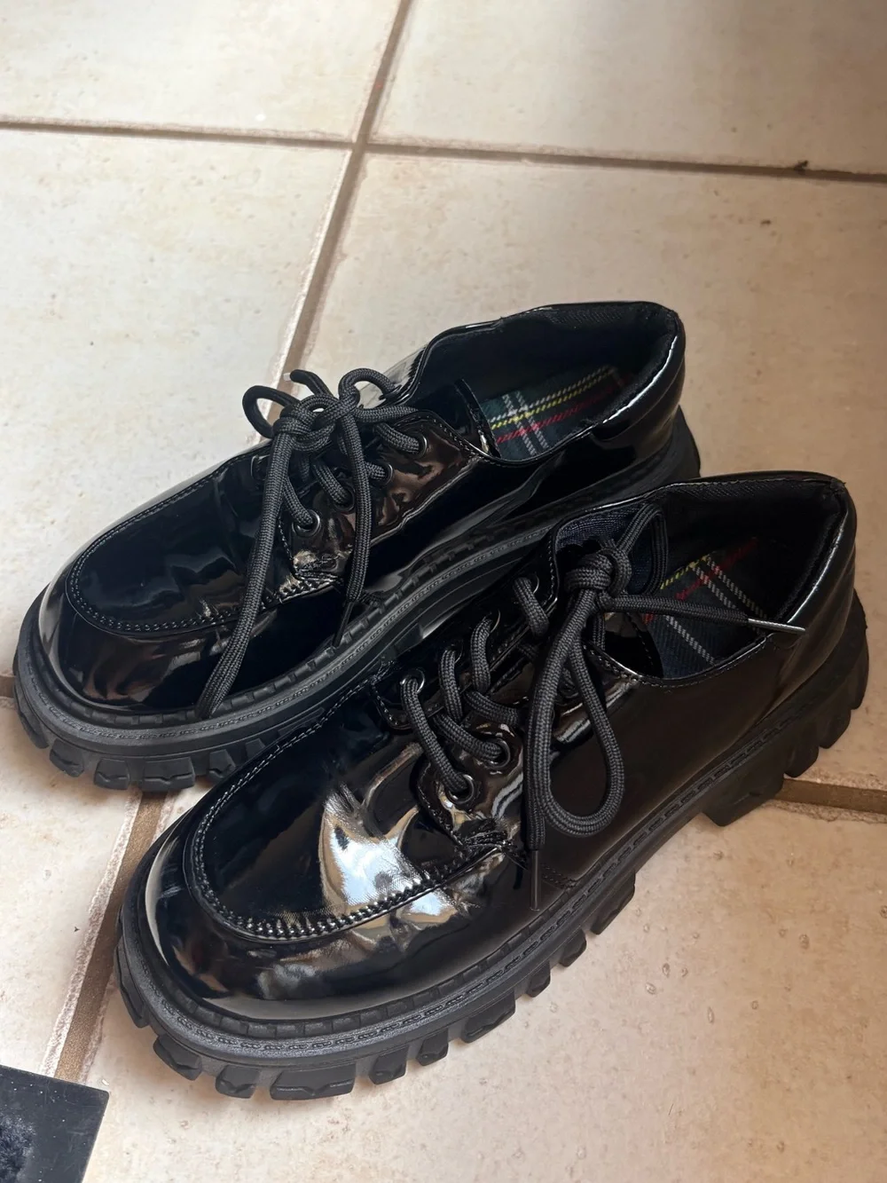 Black Patent Leather Lace-Up Chunky Sole Shoes with Plaid Lining